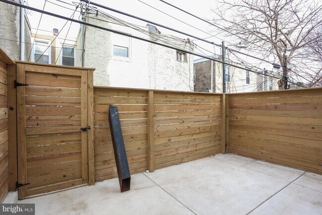 Building Photo - 3849 Fairmount Ave