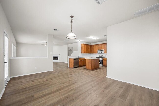 Building Photo - 2049 Rachel Ln