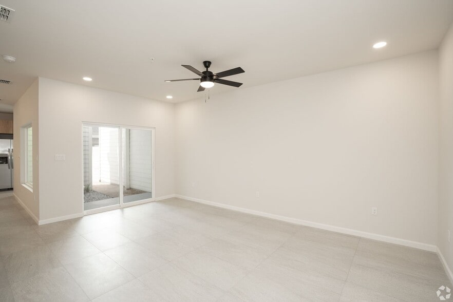 Building Photo - Colgate Crossings