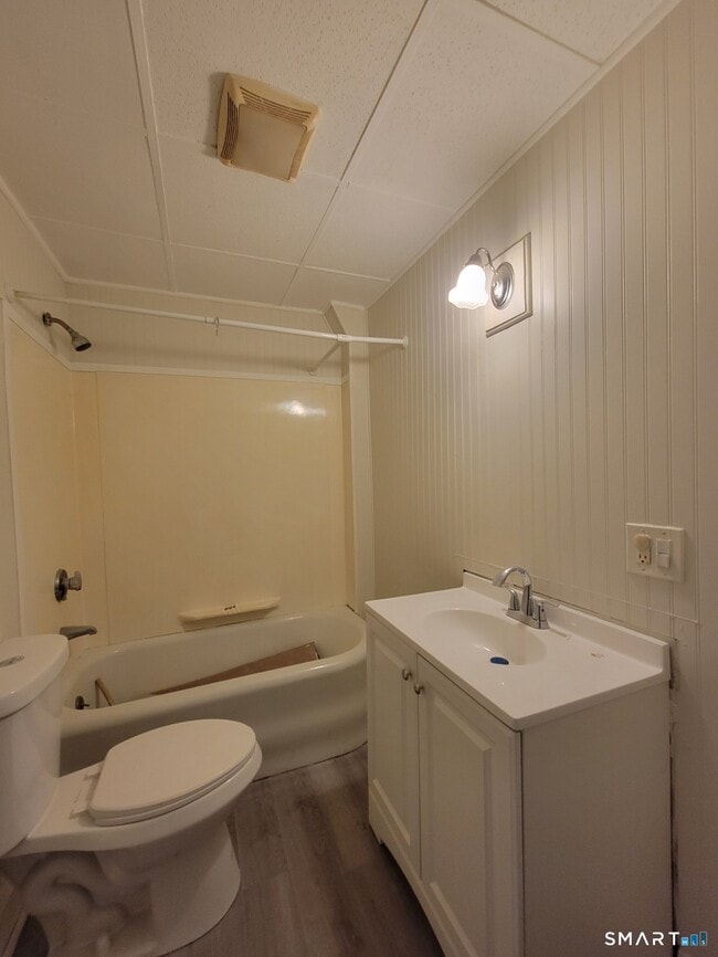 Building Photo - 120 North St