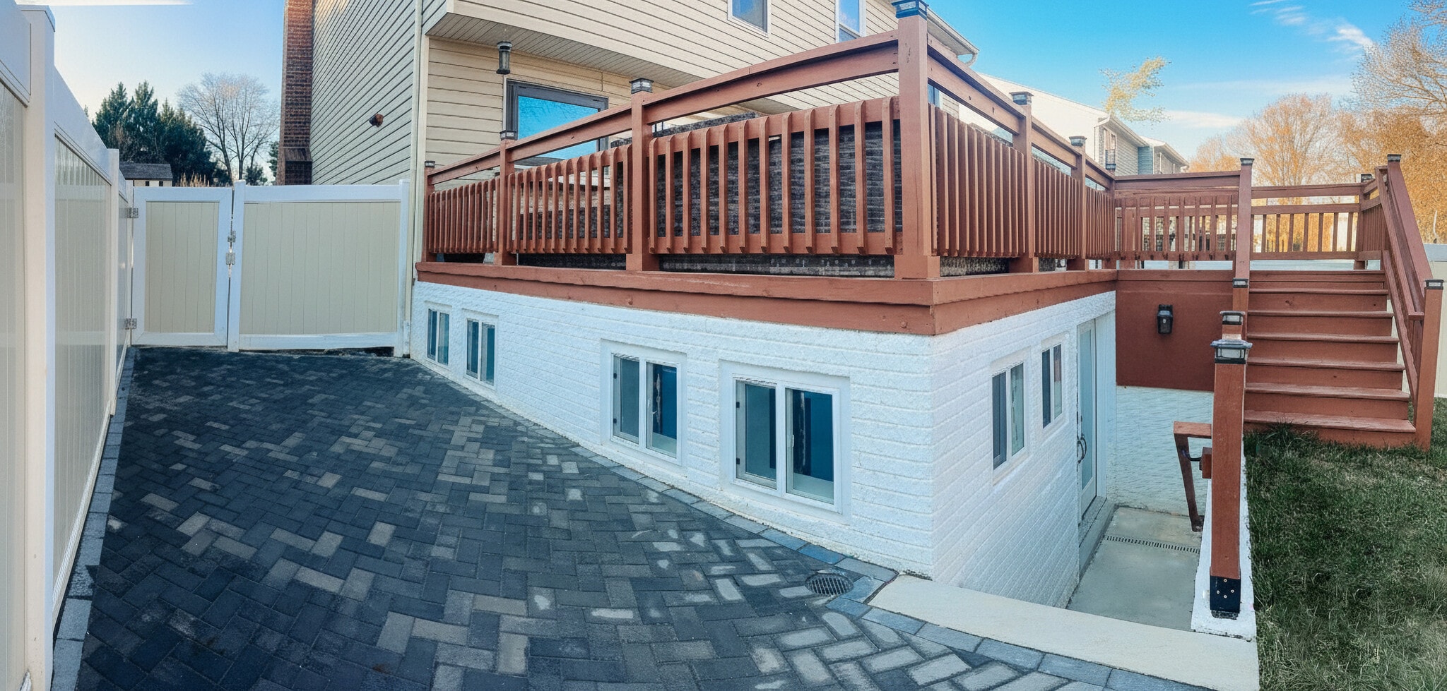 Private entrance with patio and fenced backyard - 6471 Grommet Dr