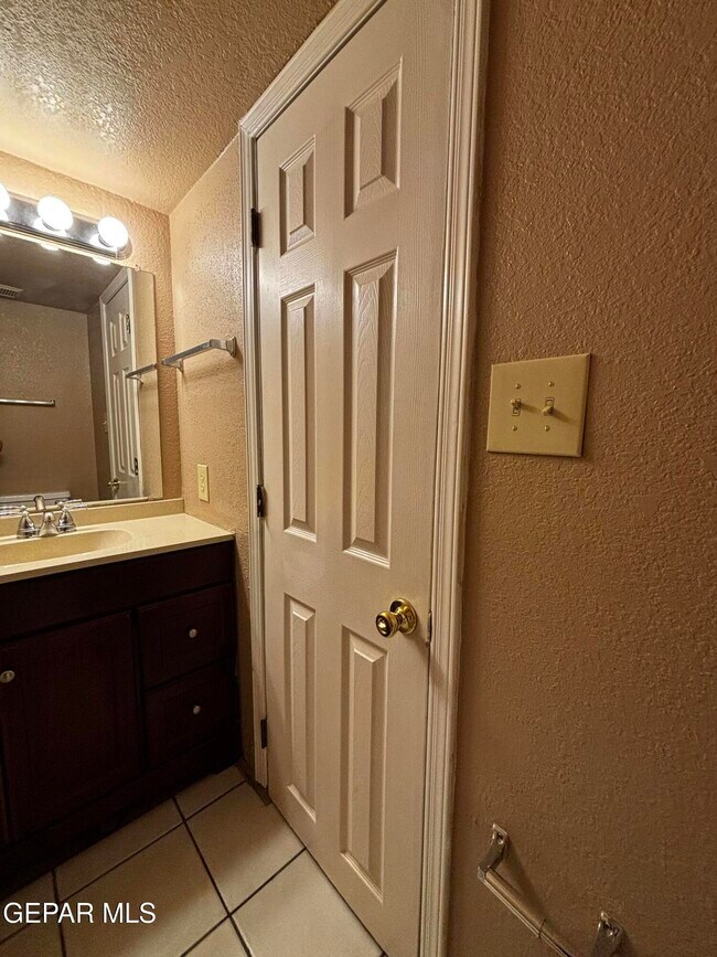 Building Photo - 3232 Ridge View Ln