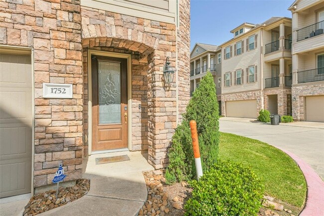 Building Photo - 1752 Monarch Ridge Dr