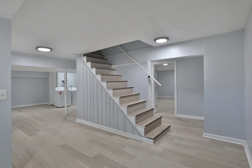 Building Photo - 4474 Starrett Rd