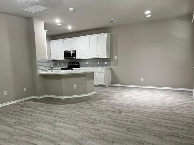 Building Photo - 114 N Camellia Grove Cir
