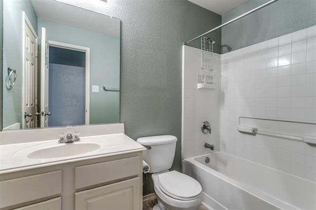 Building Photo - 3611 Redwood Cir