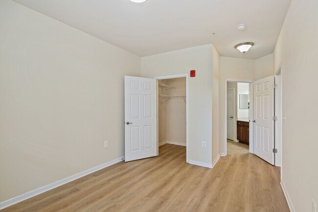 Building Photo - Silver Spring, MD