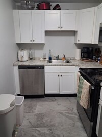 Building Photo - 5 Sawyer Pl