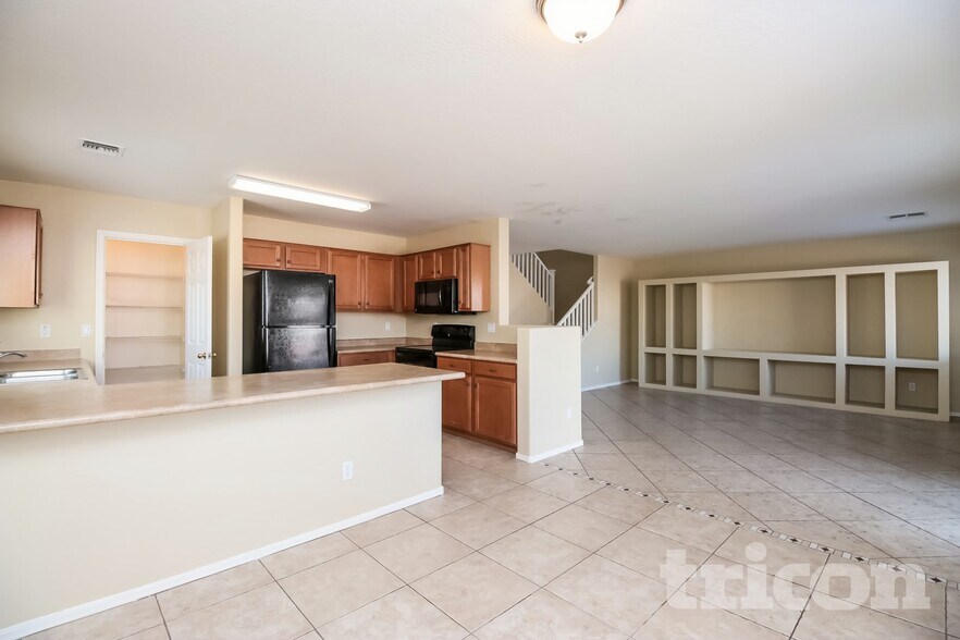 Building Photo - 8332 W Crown King Rd