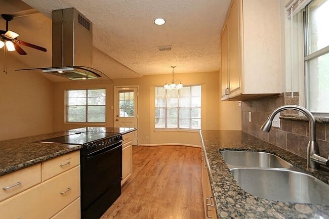 Building Photo - 12623 Westella Dr