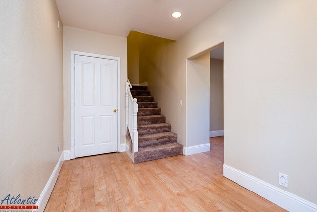 Building Photo - Beautiful & Spacious Corralitos Home