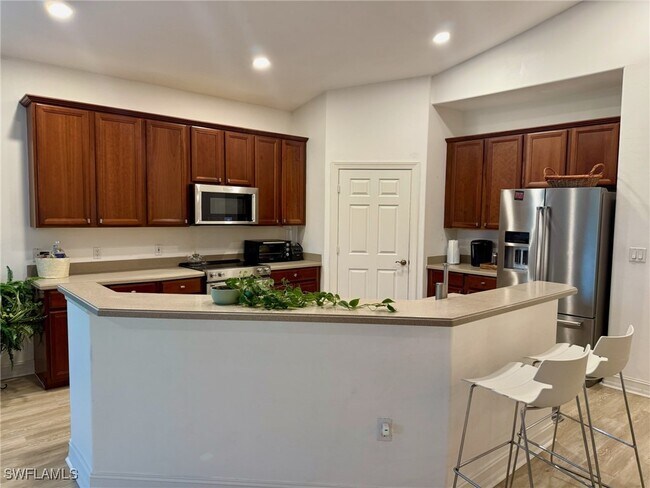 Building Photo - 1252 Rialto Way