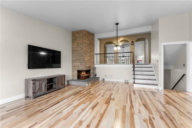 Building Photo - 1274 Folkstone Dr