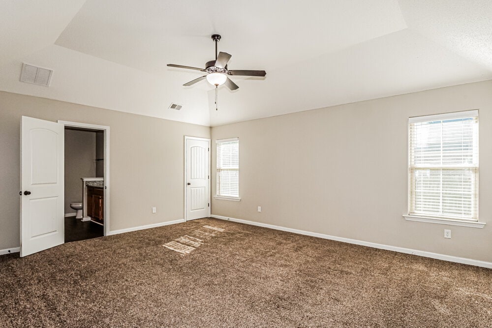 Building Photo - 9439 Darren Cir S