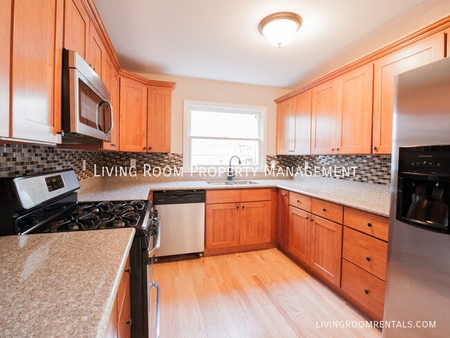 Building Photo - 2814 SE 78th Ave