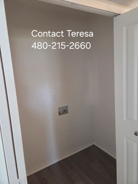 Building Photo - 4325 Chestnut Dr