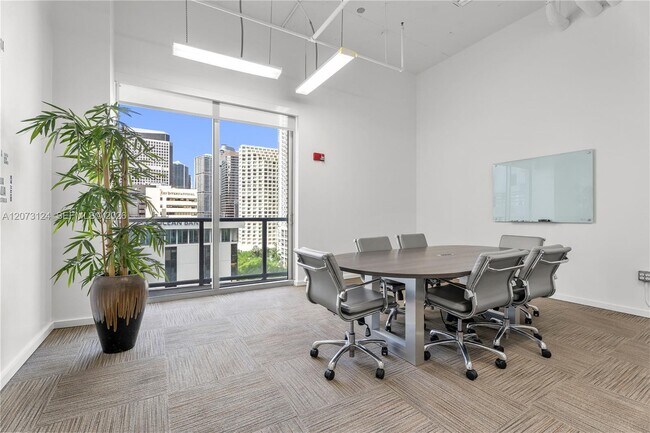 Building Photo - 1060 Brickell Ave