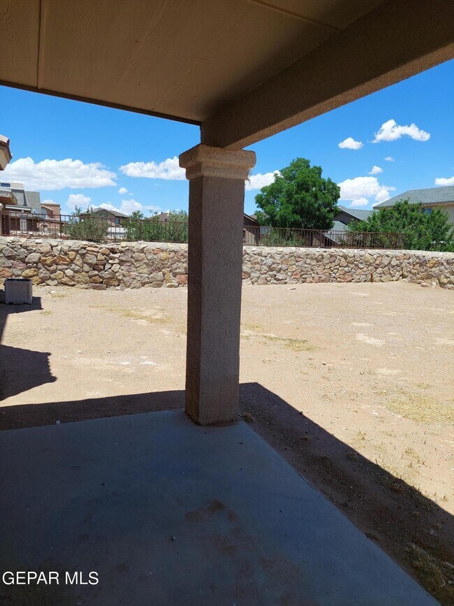 Building Photo - 11236 Horse Ranch St