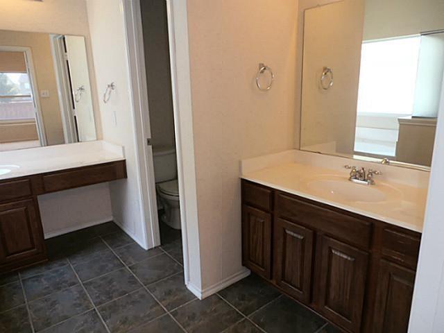 Building Photo - 9841 Wild Ginger Dr