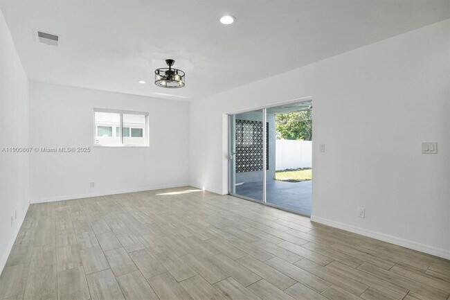 Building Photo - 4309 Jackson St