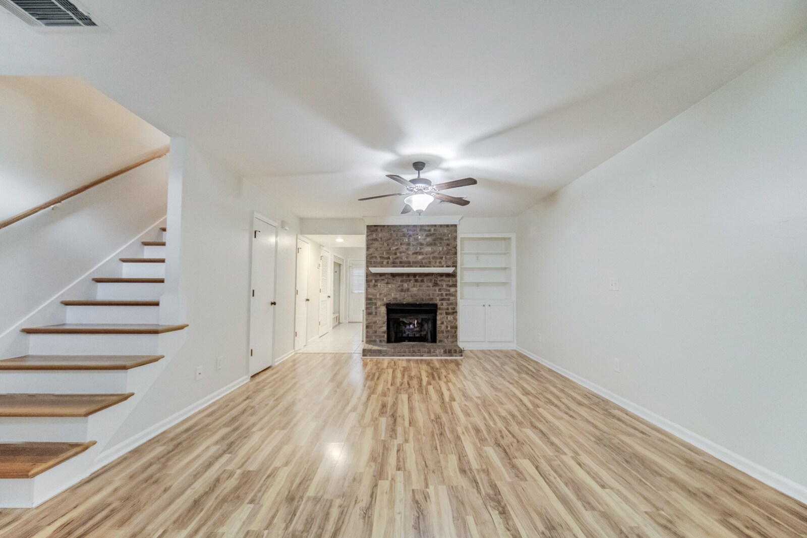 Building Photo - 250 Sanders Ferry Rd