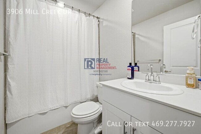 Building Photo - 3906 Ml Crk Dr