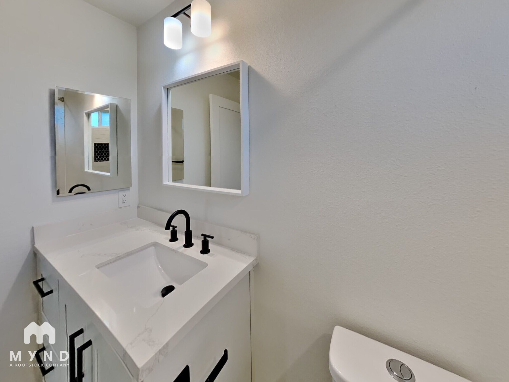 Building Photo - 13155 Portofino Dr