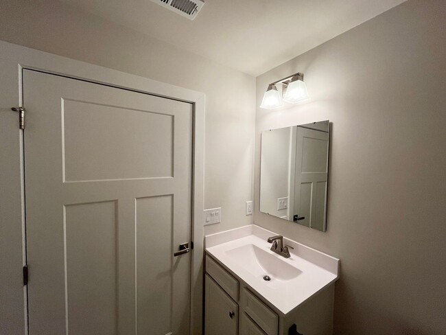 Building Photo - Charming 3BD, 2BA Fuquay Varina Home with ...