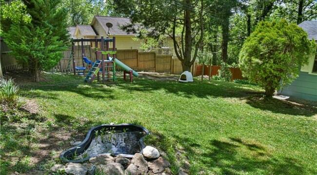 Building Photo - 50 Booker St