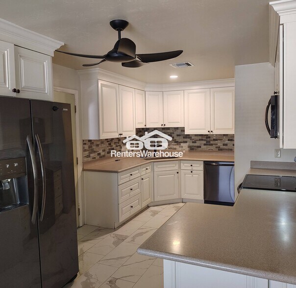 Building Photo - 318 N 56th St