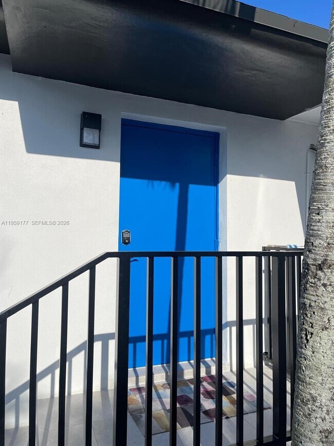 Building Photo - 1002 NW 74th St