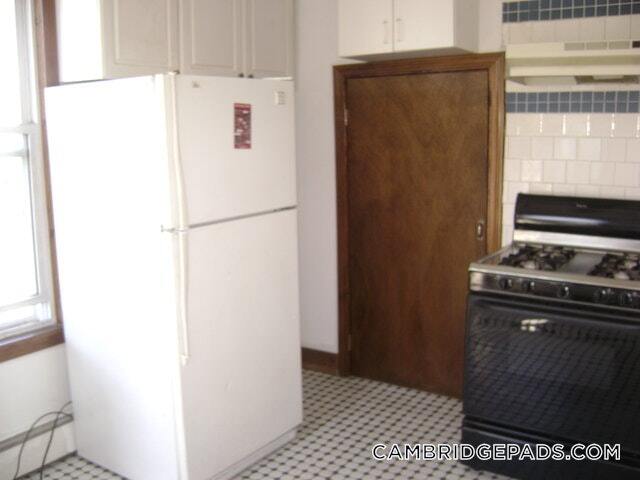 Building Photo - 167 Charles St