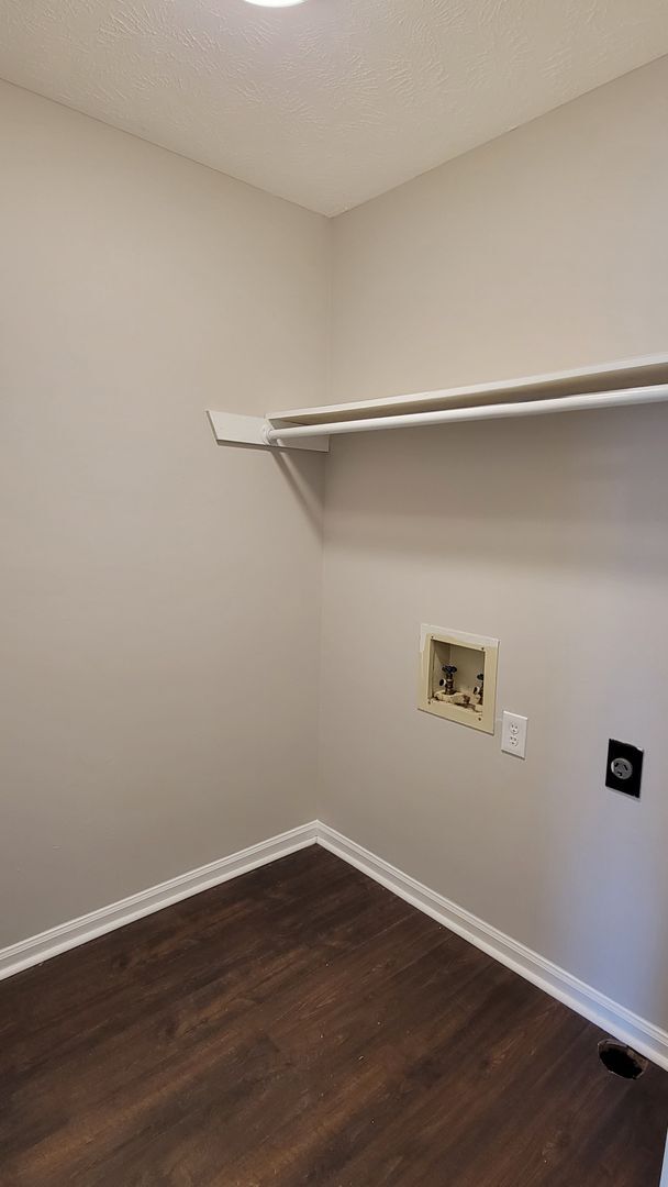 Building Photo - Northmeade Woods Subdivision