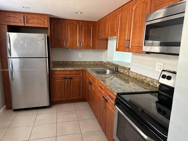 Primary Photo - 8420 SW 133rd Avenue Rd