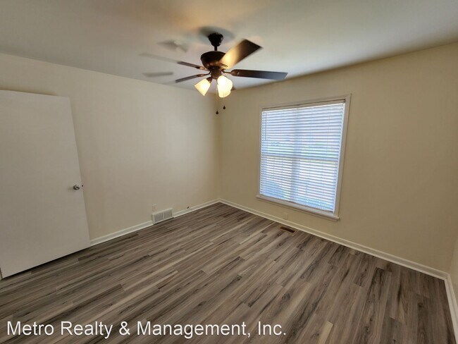 Building Photo - 2 br, 1.5 bath House - 1938  Goldsmith Lane