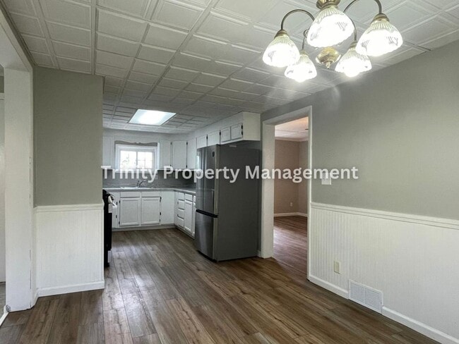 Building Photo - 27 Hathaway Dr