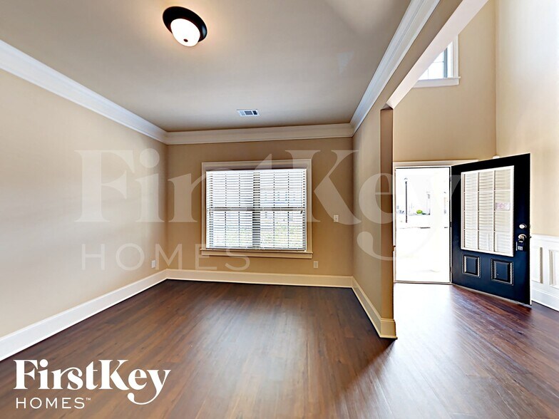 Building Photo - 810 Golden Isles Dr