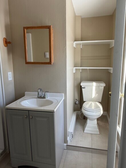 Building Photo - 36 Davis St