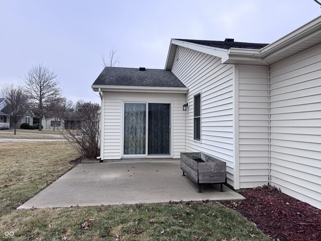 Building Photo - 1206 W Sheffield Dr