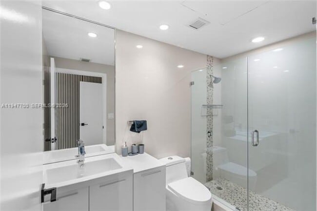 Building Photo - 90 SW 3rd St