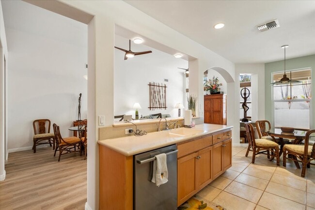 Building Photo - 67 Ahekolo St