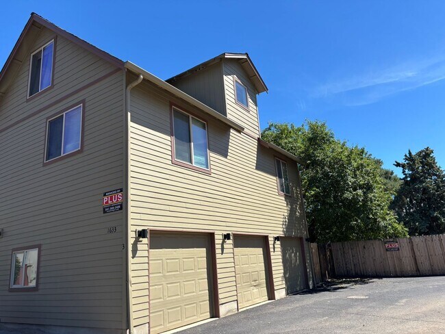 Building Photo - l1633