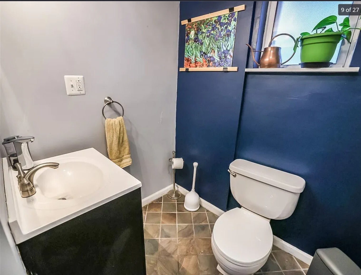 Bathroom 2nd floor - 347 Spahr St