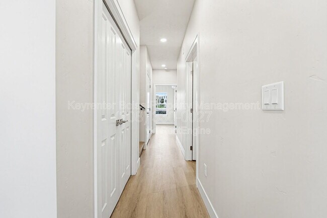 Building Photo - 4326 Greentrail