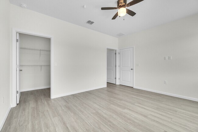 Building Photo - 2549 Slim Haywood Ave