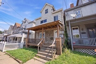Building Photo - 3032 Merwyn Ave