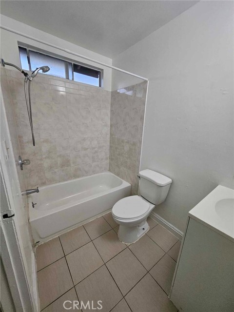 Building Photo - 2522 Alcazar St