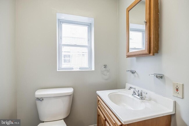 Building Photo - 530 N 58th St