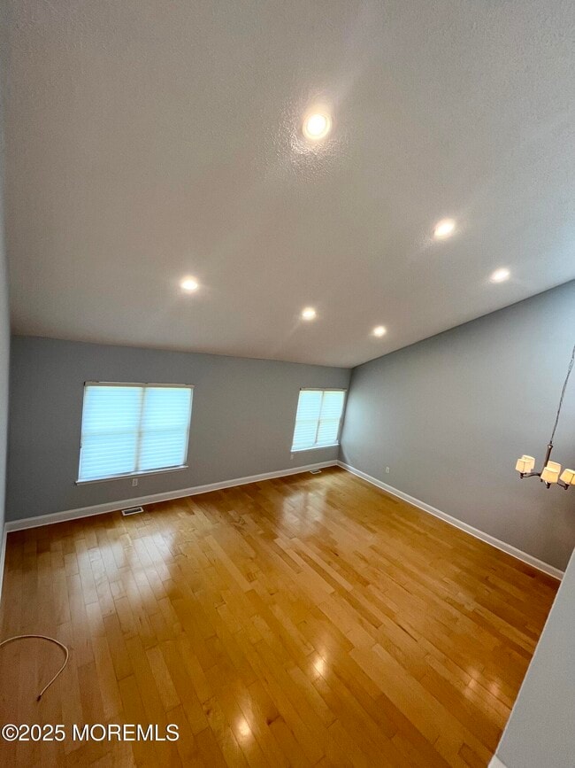 Building Photo - 356 Sunshine Ct