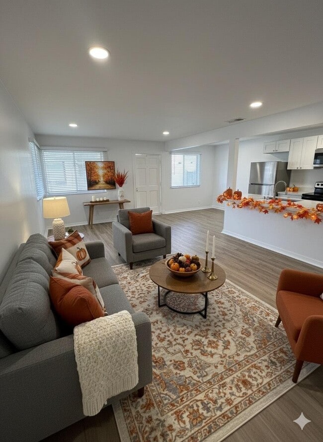 Building Photo - 103 E Tiffany Dr